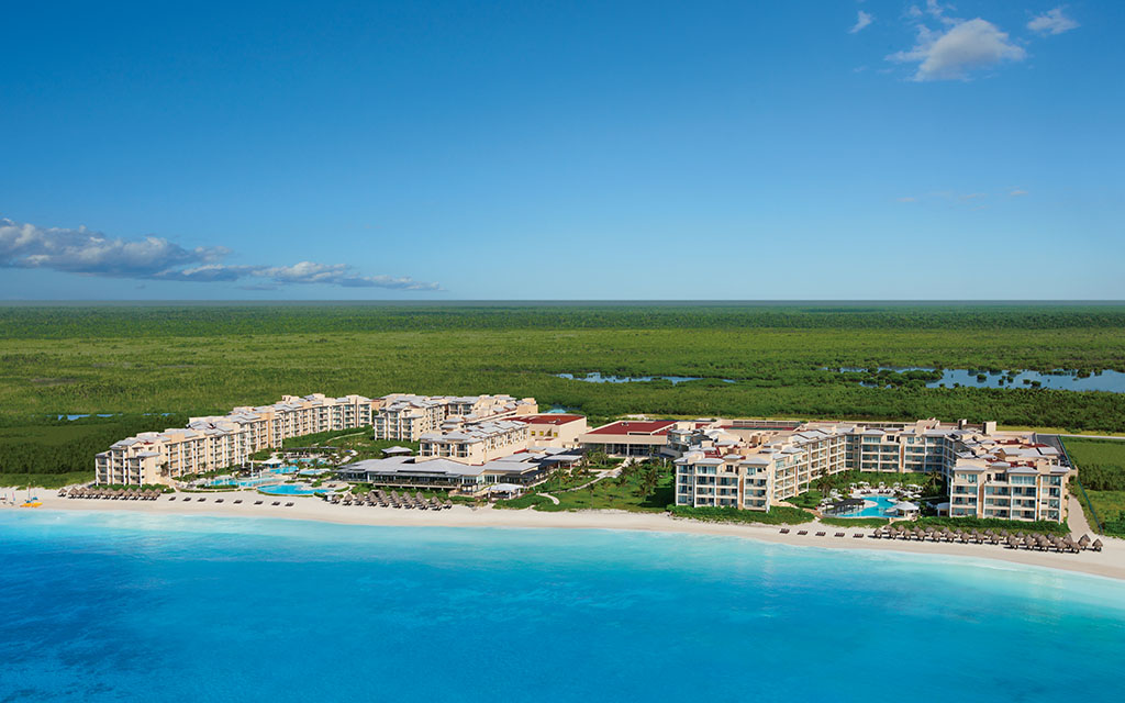 Now Jade Riviera Cancun