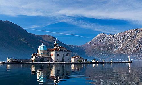 INDISPENSABLE MONTENEGRO