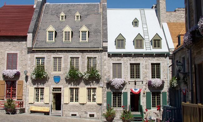 Autotour PANORAMAS SUR LE QUÉBEC, ONTARIO & NIAGARA en RDV sur place