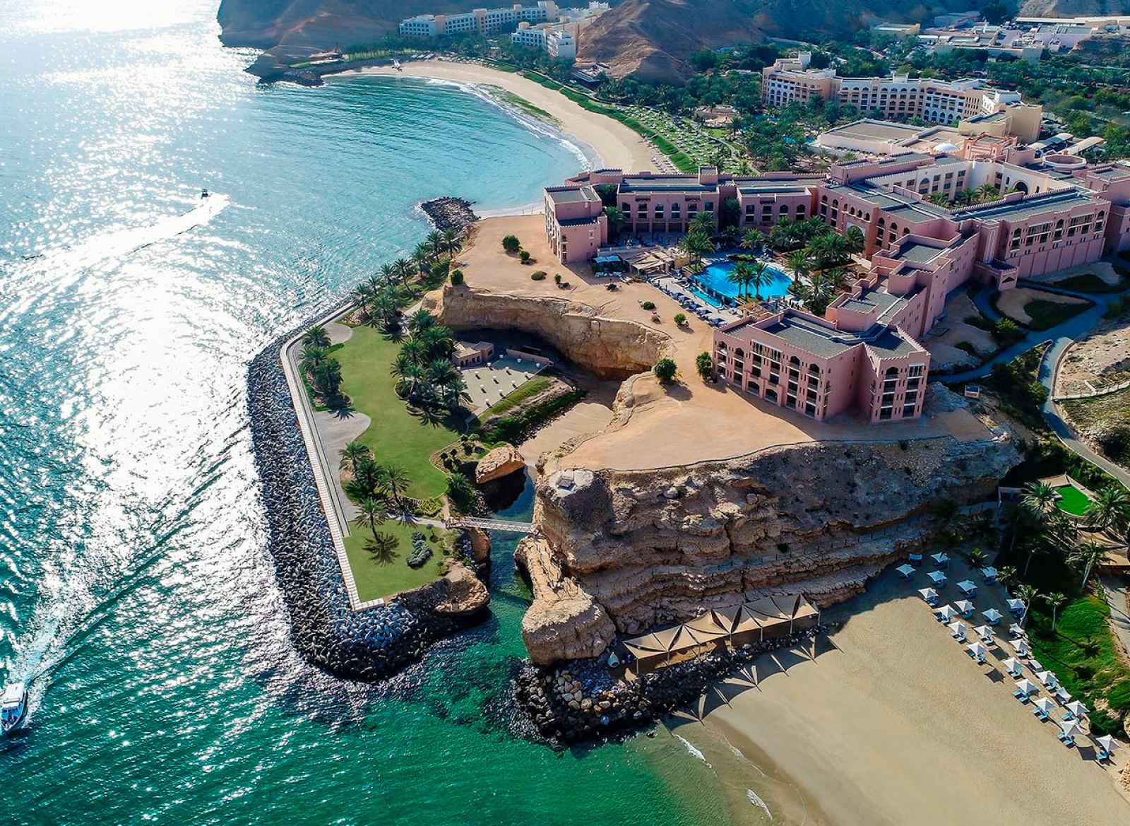 Shangri-La Al Husn Resort & Spa