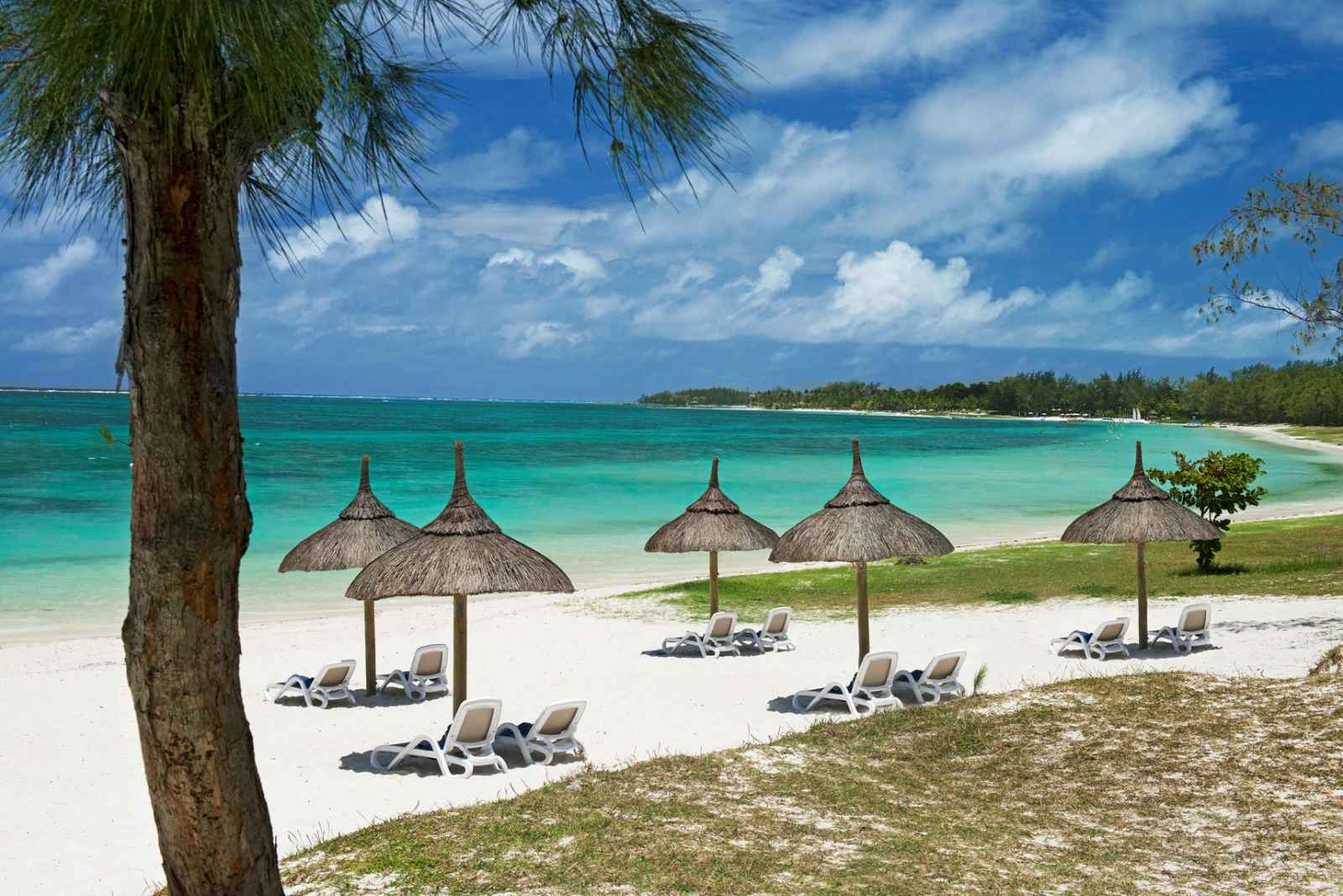 Emeraude Beach Attitude