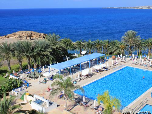 Hôtel Queen's Bay ***