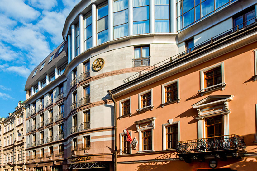 Majestueuse Saint-Pétersbourg - Hôtel Ambassador 4*