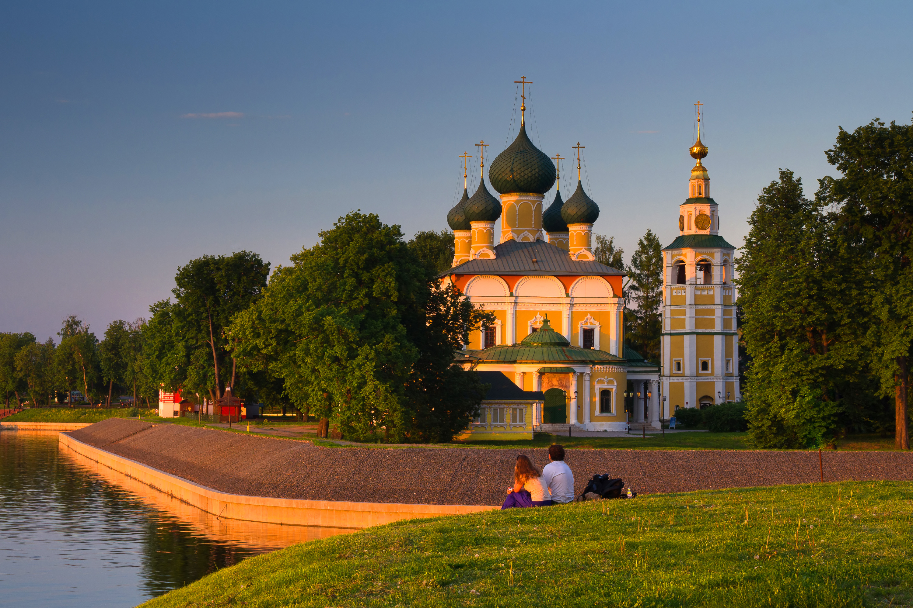AU FIL DE LA VOLGA - CATEGORIE STANDARD - DE ST PETERSBOURG A MOSCOU - 11J/10N