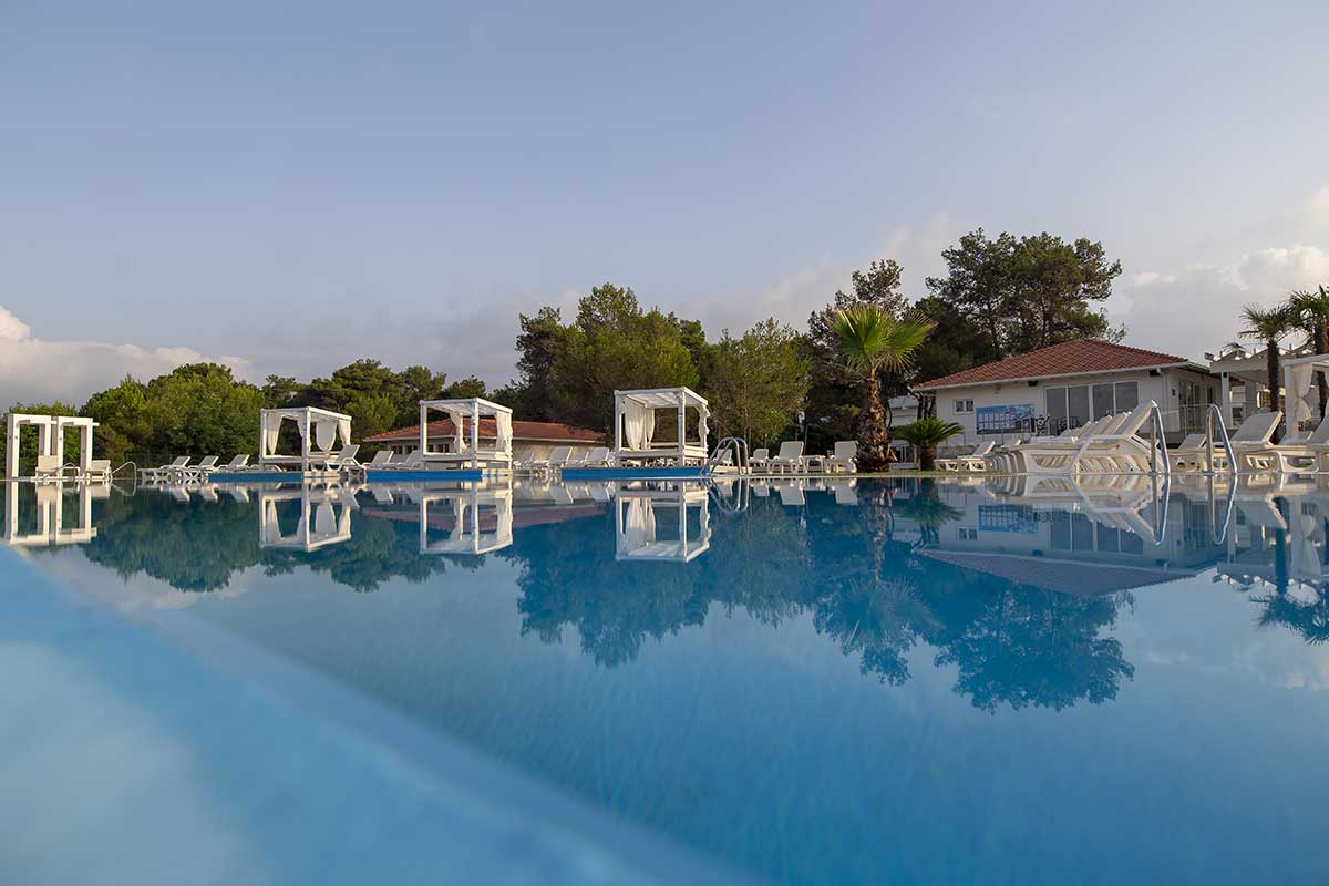 Hôtel Holiday Village