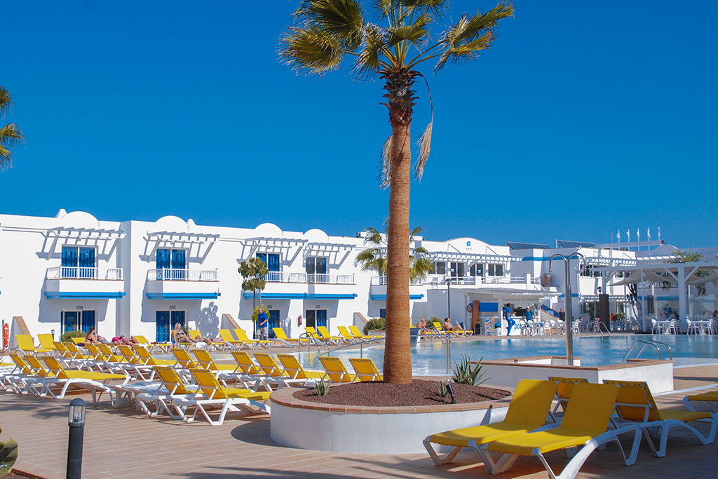 ARENA-BEACH-02.jpg