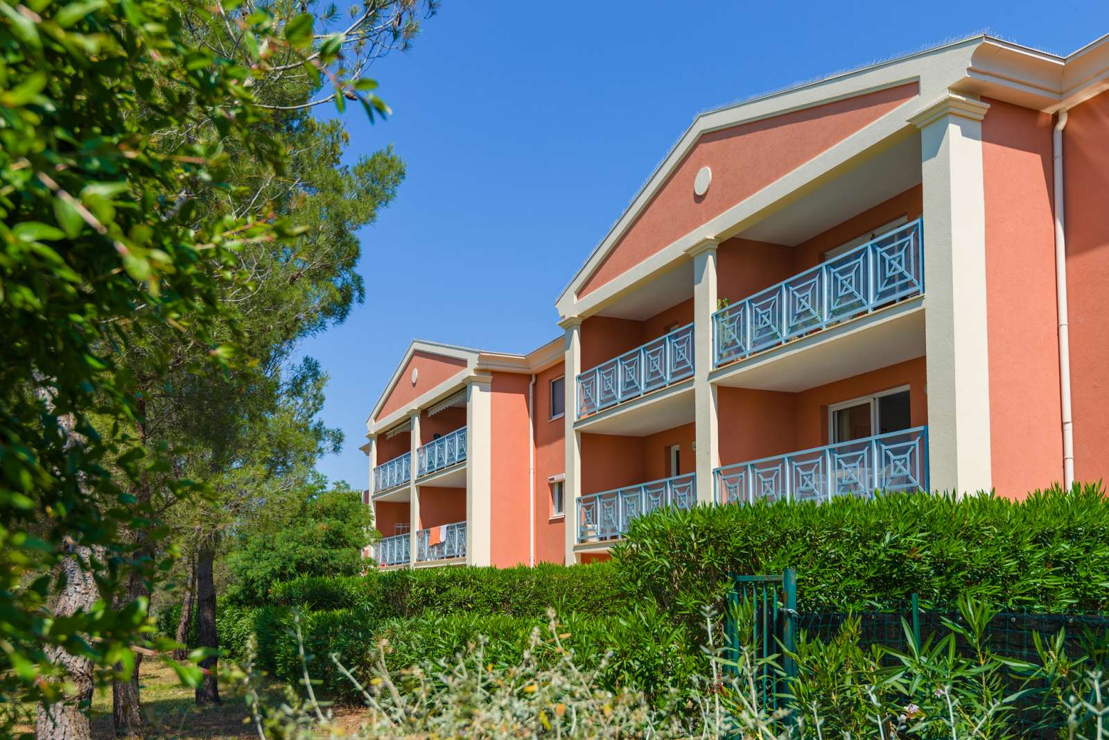 LAGRANGE VACANCES VALESCURE LE DOMAINE DES GRANDS PINS
