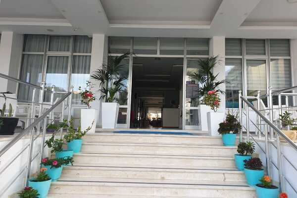 Hôtel Perandor Beach Hotel ****
