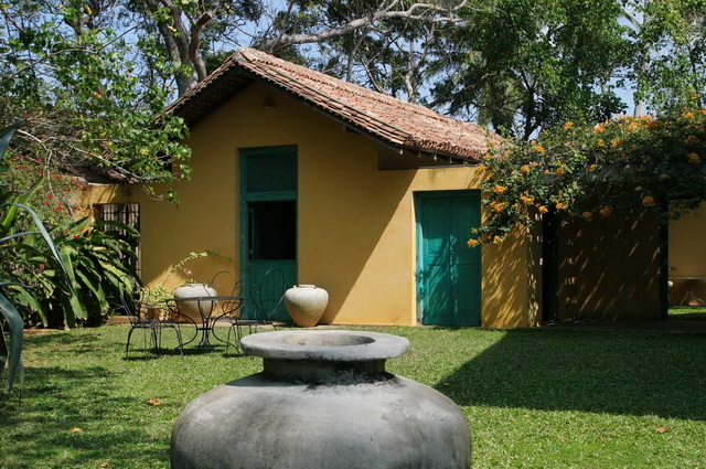  - Photo