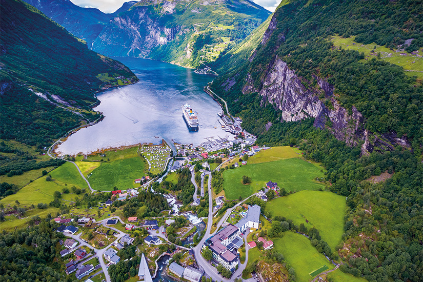 (Image) image 1 Fjord de Geiranger Norvege 37 as_134217944
