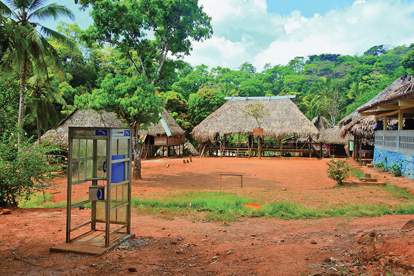 (Image) image Panama Village de Embera personne it