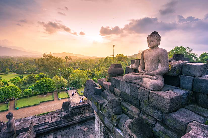 (Image)-image-Indonesie-Java-Yogyakarta-temple-de-Borobudur-as_118288458.jpg