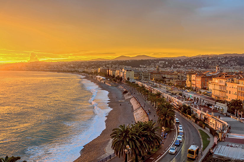 (Image)-image-France-Nice-Coucher-de-soleil-as_152995065.jpg