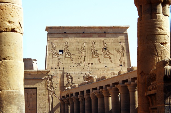 De la Légende des Pharaons aux Rives de Louxor