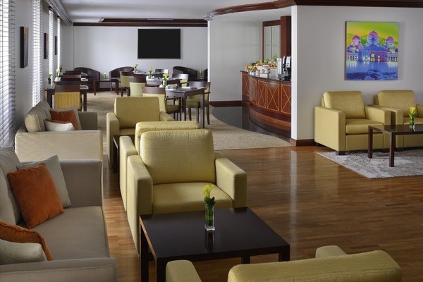 Hôtel Movenpick Hotels & Apartments Bur Dubai *****
