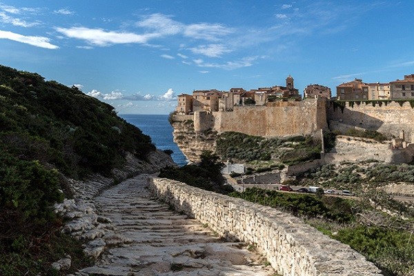 Autotour Balade en Corse du sud (vol inclus)